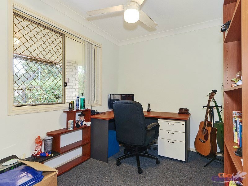 2/11 Lady Bowen Parade, Rothwell QLD 4022