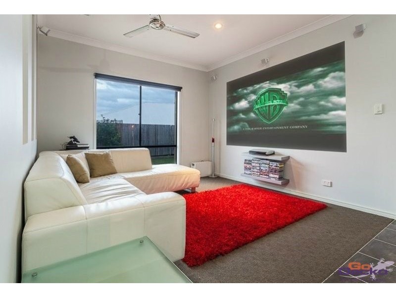 12 Eaton Close, North Lakes QLD 4509