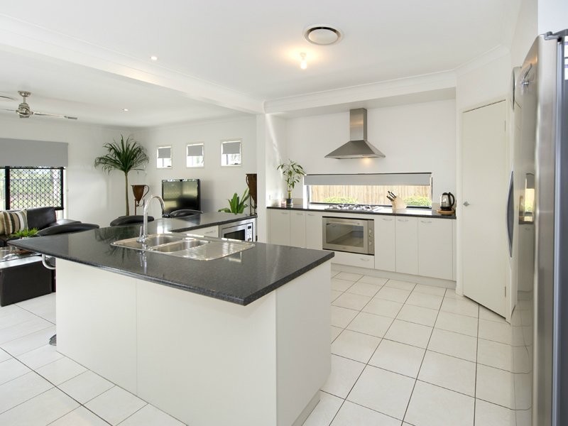 1 Derwent Street, Murrumba Downs QLD 4503