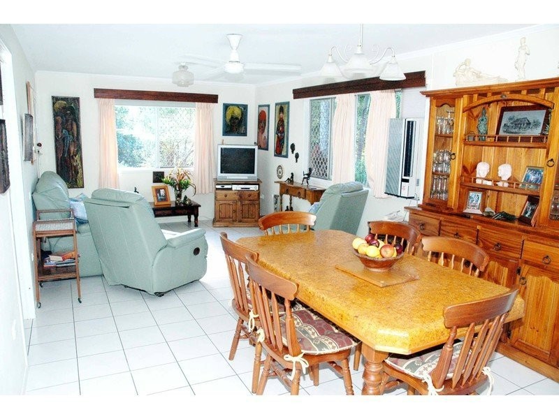 206 School Rd, Kallangur QLD 4503