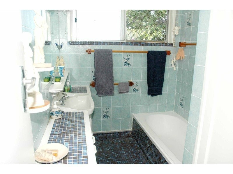 206 School Rd, Kallangur QLD 4503