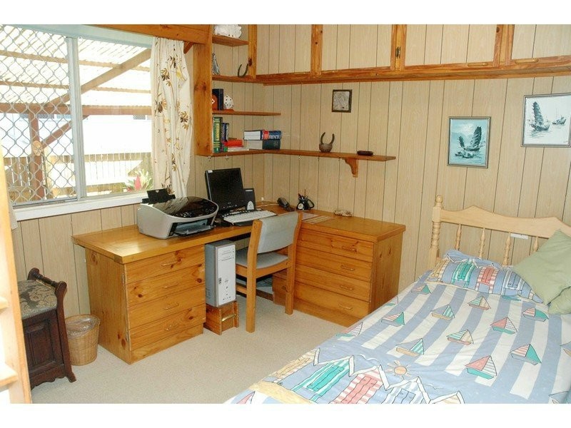 206 School Rd, Kallangur QLD 4503