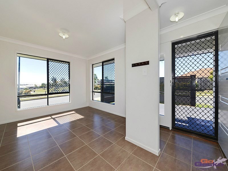 43 Sears Parade, North Lakes QLD 4509