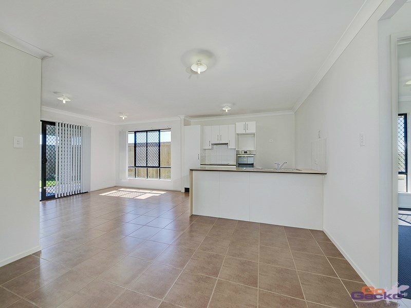 43 Sears Parade, North Lakes QLD 4509