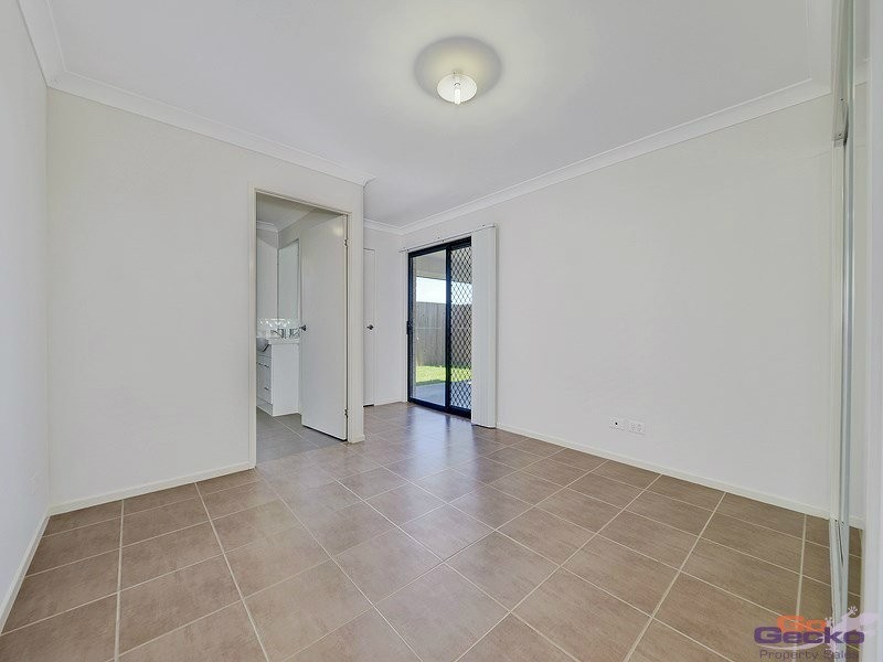 43 Sears Parade, North Lakes QLD 4509