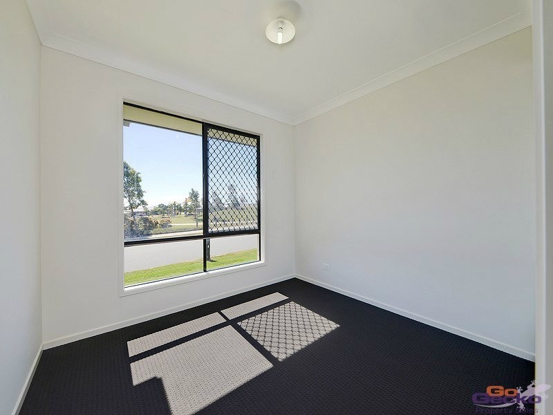 43 Sears Parade, North Lakes QLD 4509