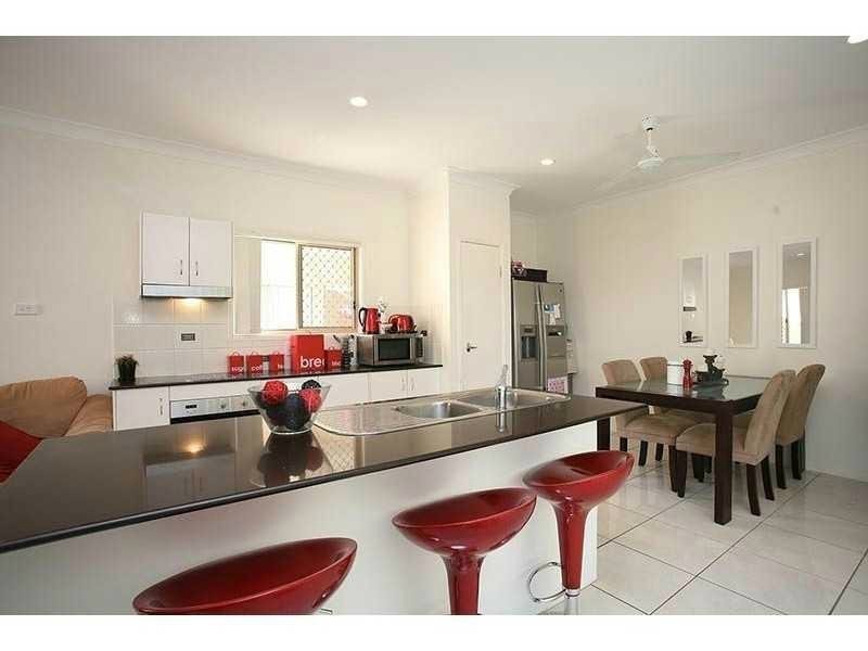 8 Riley Court, North Lakes QLD 4509