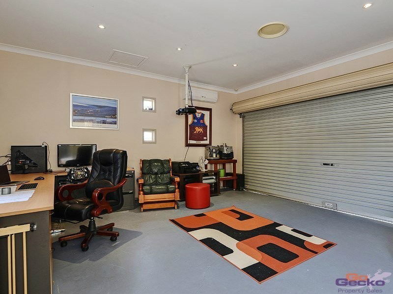 1 Barrine Place, Narangba QLD 4504