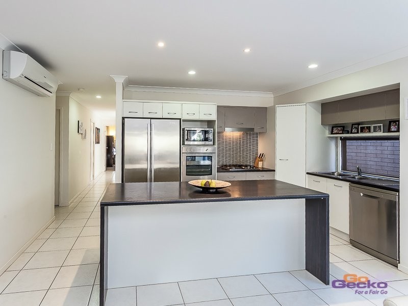 21 Beerwah Parade, Kallangur QLD 4503