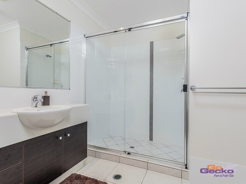 21 Beerwah Parade, Kallangur QLD 4503