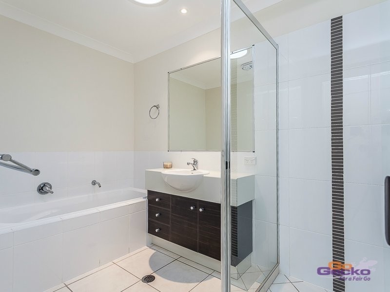 21 Beerwah Parade, Kallangur QLD 4503