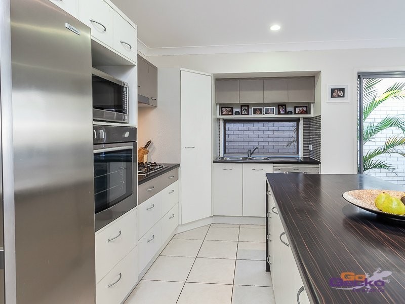 21 Beerwah Parade, Kallangur QLD 4503