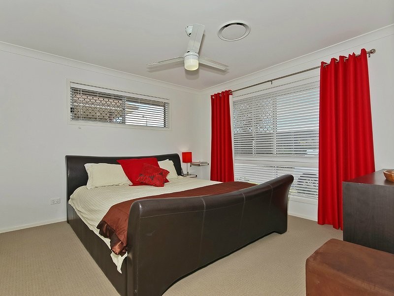 6 Petronas Street, North Lakes QLD 4509