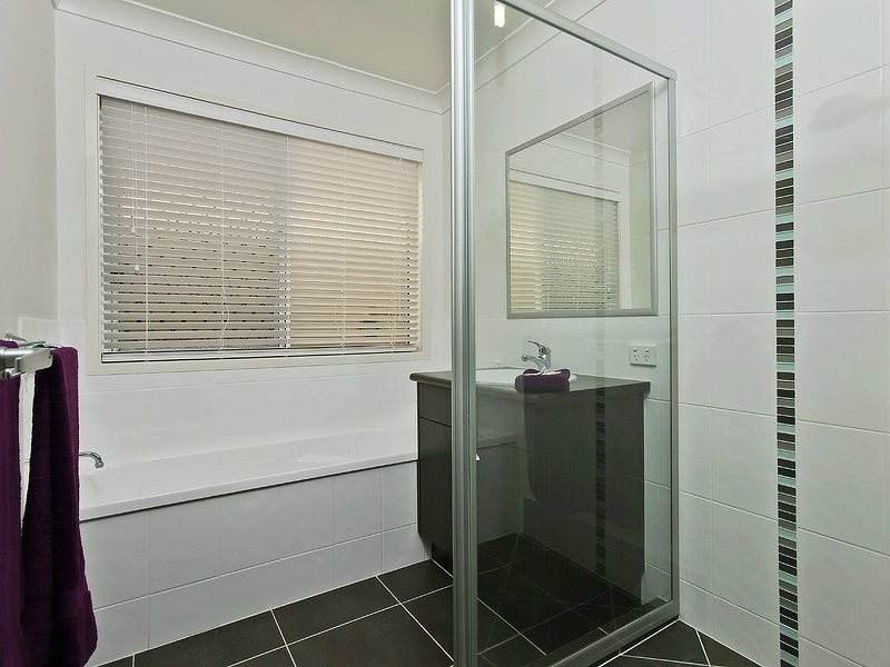 6 Petronas Street, North Lakes QLD 4509