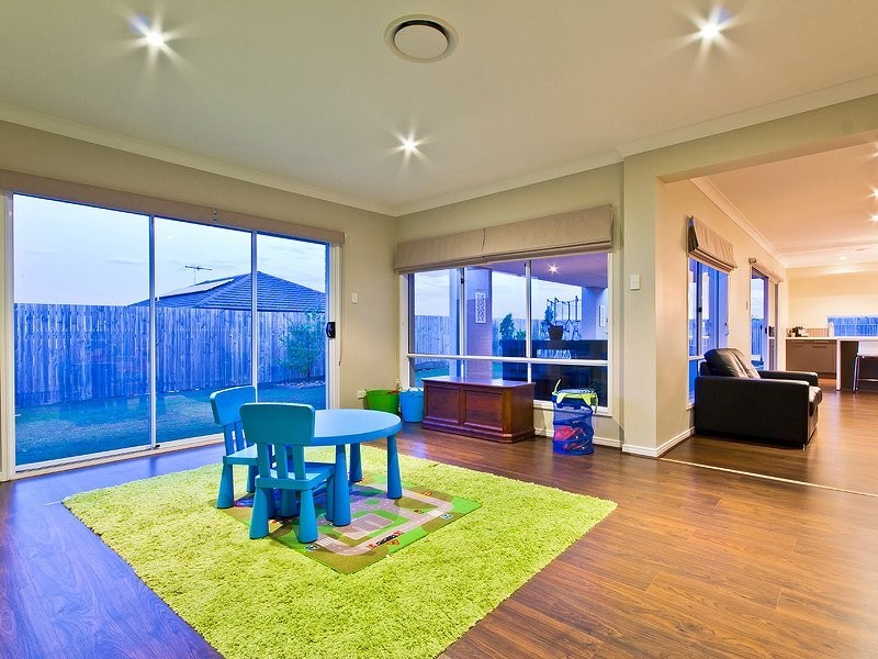 16 Morgan St, North Lakes QLD 4509