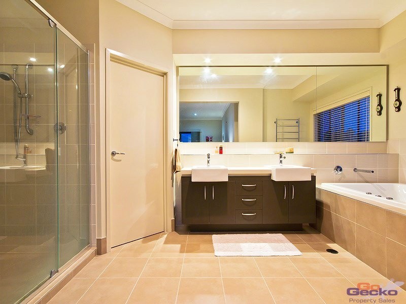 4 Wallaroo Circuit, North Lakes QLD 4509