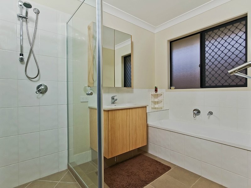 17 Livingstone Ct, North Lakes QLD 4509