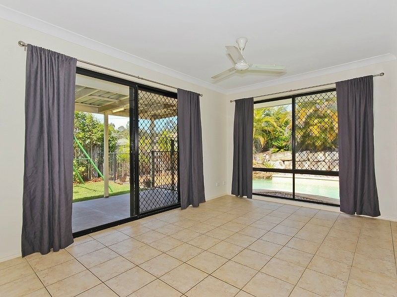 1 Fernwood St, Kurwongbah QLD 4503