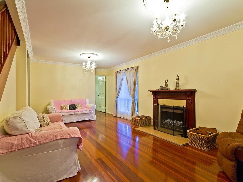 20 Pandanus Court, Kallangur QLD 4503