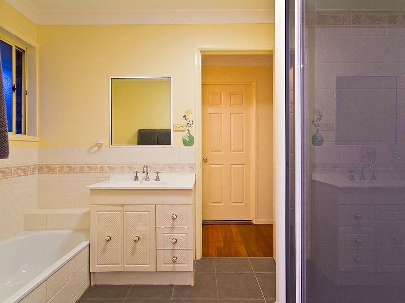 20 Pandanus Court, Kallangur QLD 4503