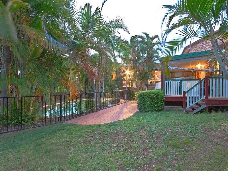 20 Pandanus Court, Kallangur QLD 4503