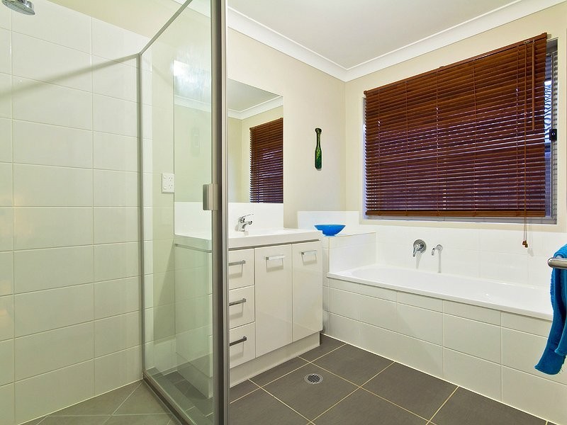 23 Cowen Terrace, North Lakes QLD 4509