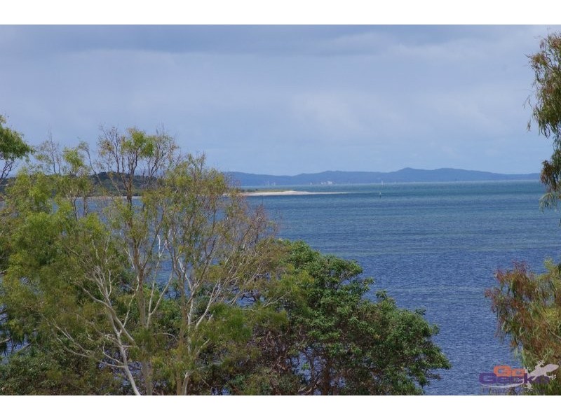 128 Bestmann Road East, Sandstone Point QLD 4511