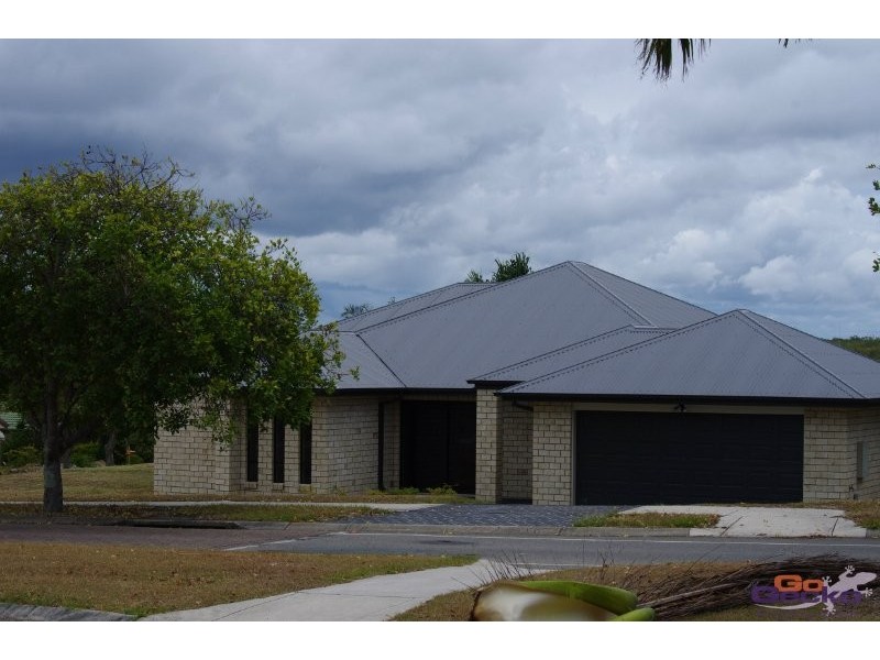 128 Bestmann Road East, Sandstone Point QLD 4511