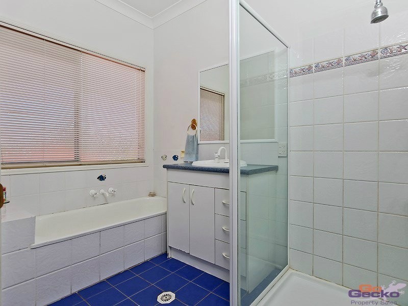 8 Woodland Street, Rothwell QLD 4022