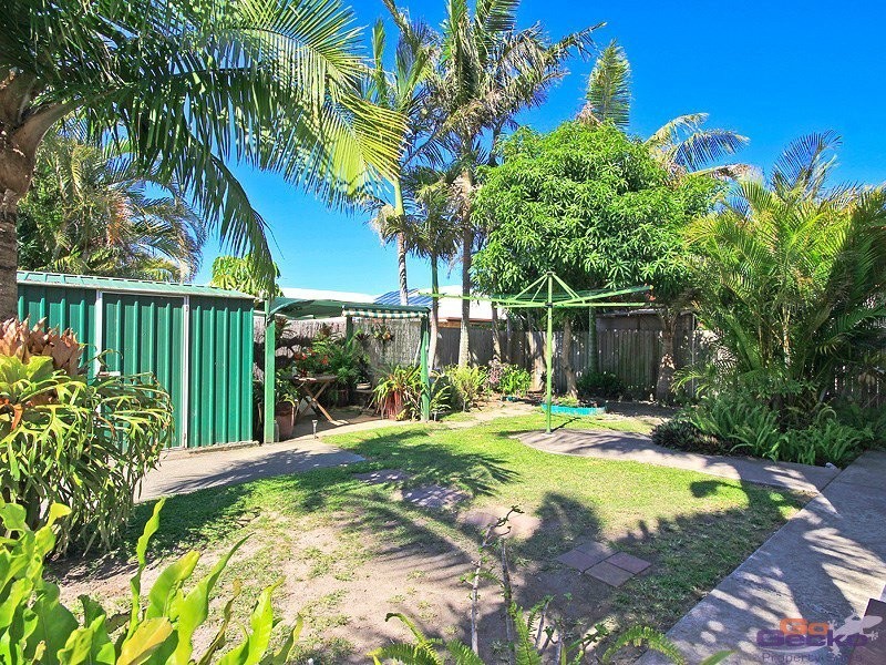 8 Woodland Street, Rothwell QLD 4022