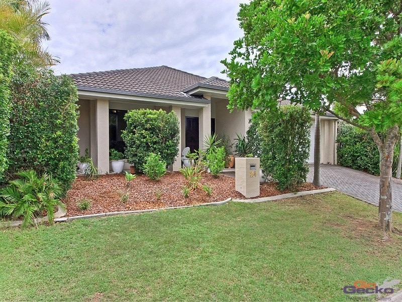 24 Dotterel Crescent, North Lakes QLD 4509
