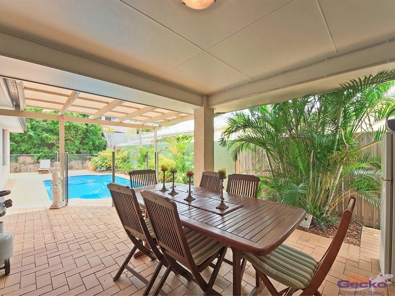 24 Dotterel Crescent, North Lakes QLD 4509