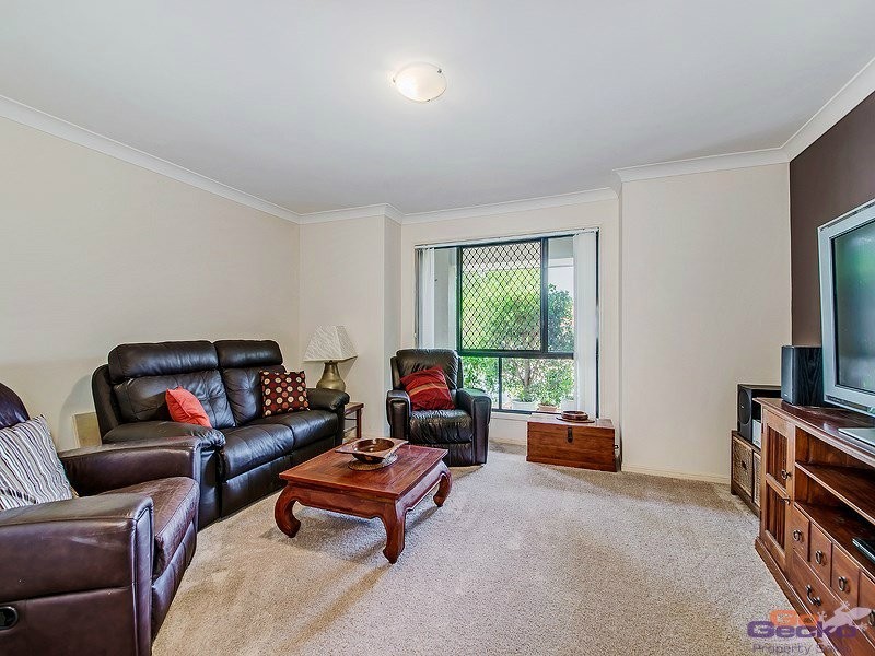 24 Dotterel Crescent, North Lakes QLD 4509