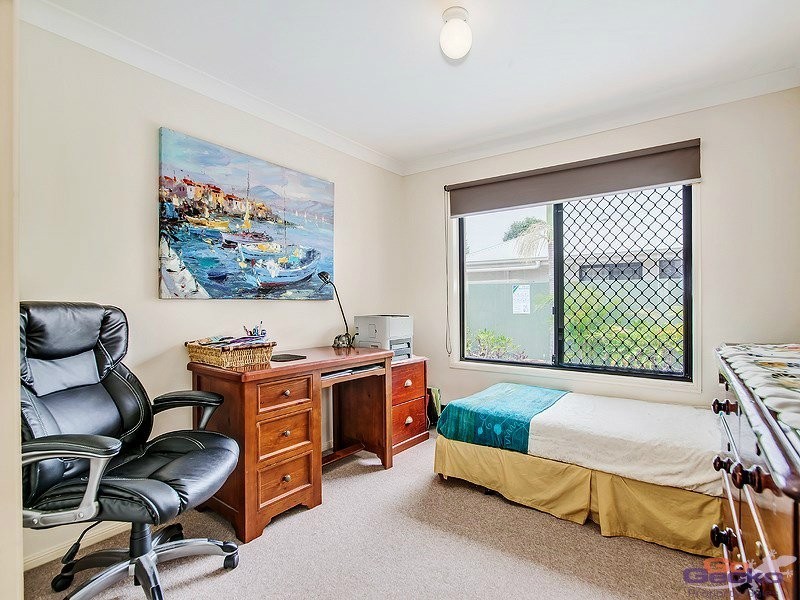 24 Dotterel Crescent, North Lakes QLD 4509