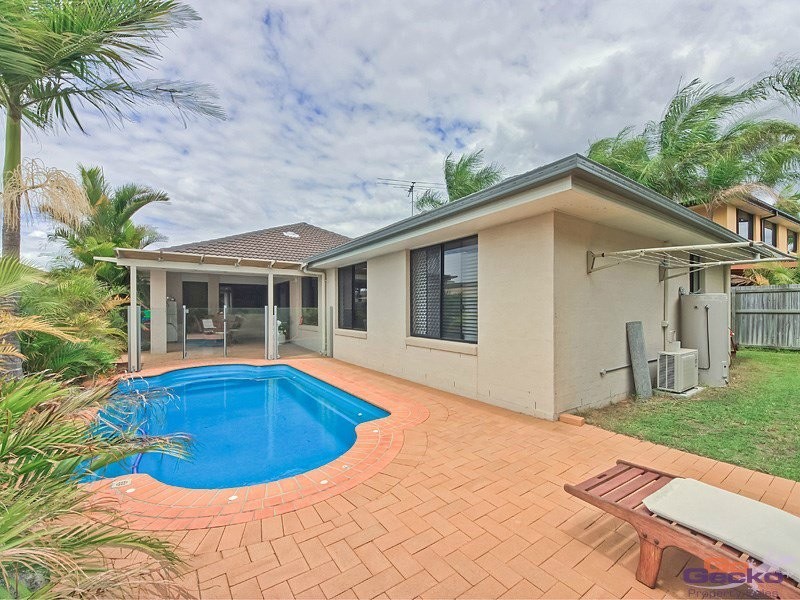 24 Dotterel Crescent, North Lakes QLD 4509