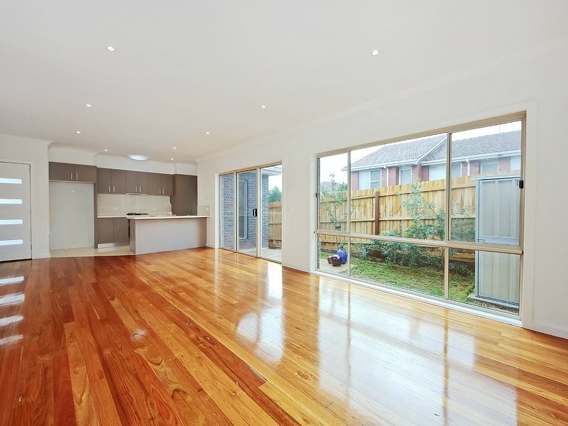 3/58 Purinuan Road, Reservoir VIC 3073