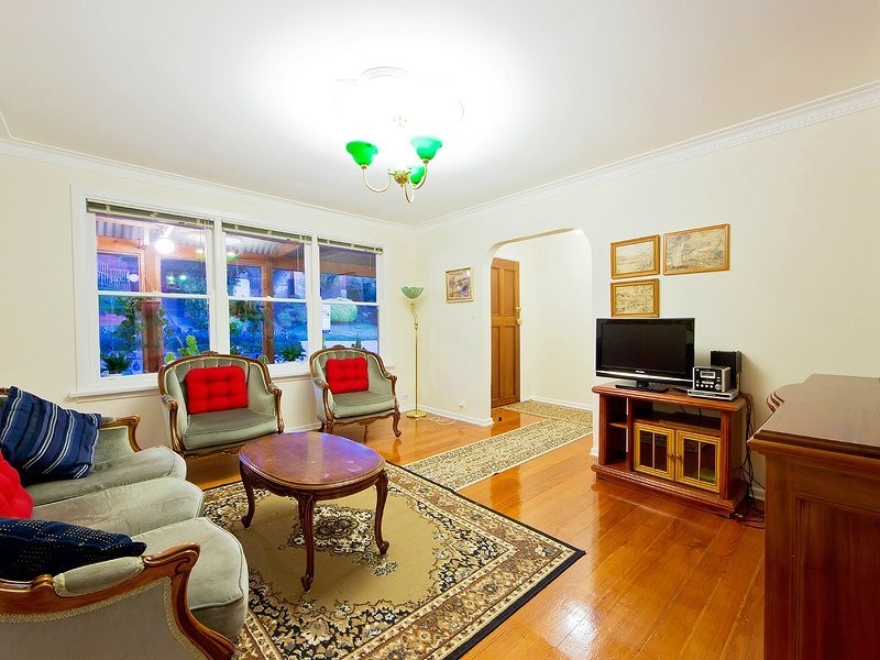 26 Valley Crescent, Glenroy VIC 3046