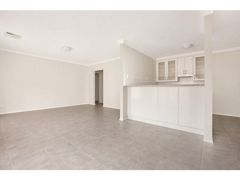 6 Signal Street, Seaford Meadows SA 5169