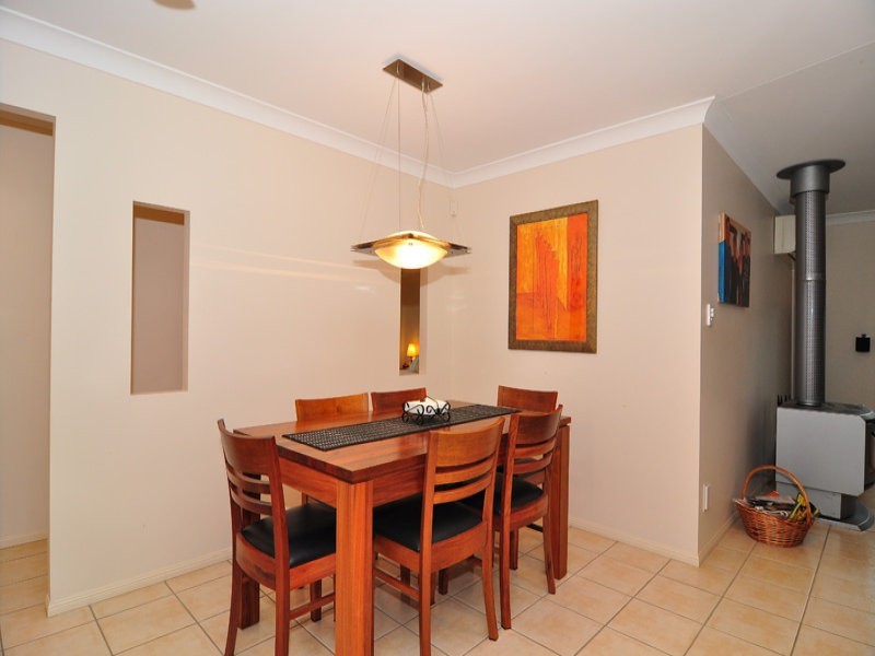 25 Horseshoe Crescent, New Beith QLD 4124