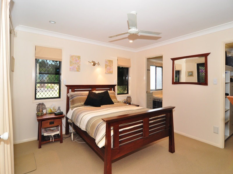 25 Horseshoe Crescent, New Beith QLD 4124