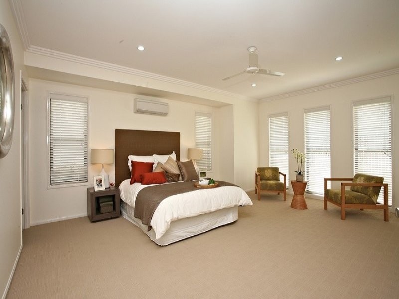 15 Waratah Crescent, Springfield Lakes QLD 4300