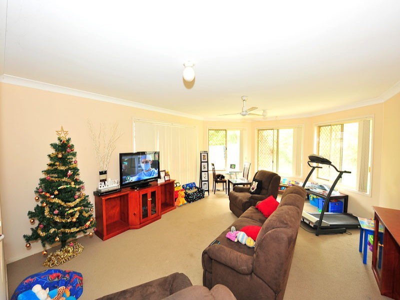 36 Berkshire Place, Springfield Lakes QLD 4300