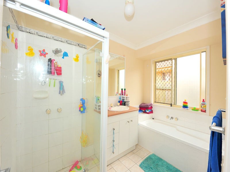 36 Berkshire Place, Springfield Lakes QLD 4300