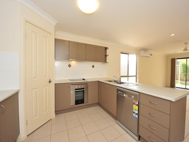 42 Carnarvon Ave, Springfield Lakes QLD 4300