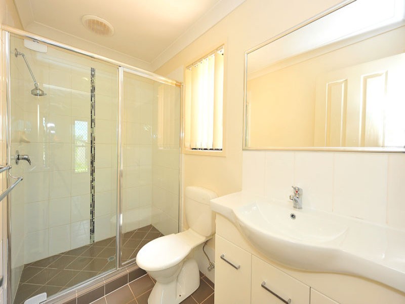 42 Carnarvon Ave, Springfield Lakes QLD 4300