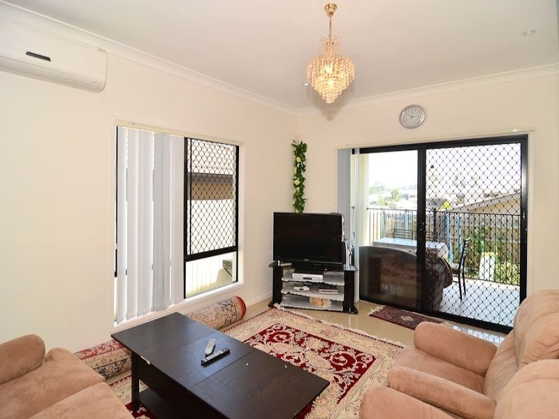 28 Hyde Ave, Springfield Lakes QLD 4300