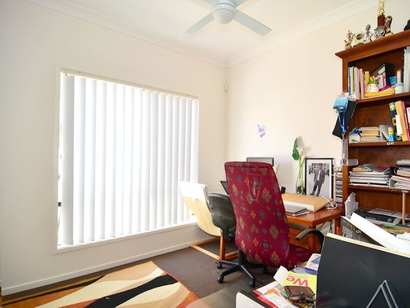 28 Hyde Ave, Springfield Lakes QLD 4300