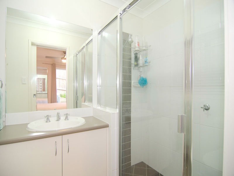 3 Zenith Way, Springfield Lakes QLD 4300