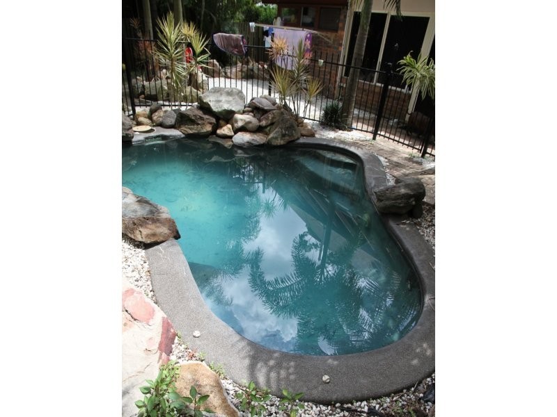 6 Stanley Court, Camira QLD 4300