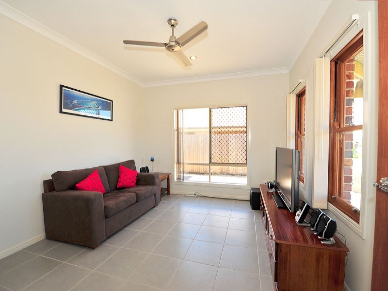 21 Grand Canyon Drive, Springfield Lakes QLD 4300